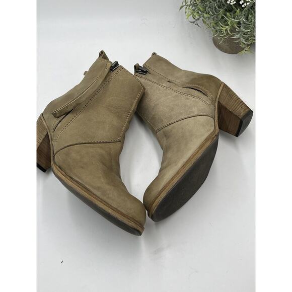 Acne Studios Luxury Beige Pistol Leather Side Zip Ankle Booties Sz39/8.5 US - Picture 5 of 15